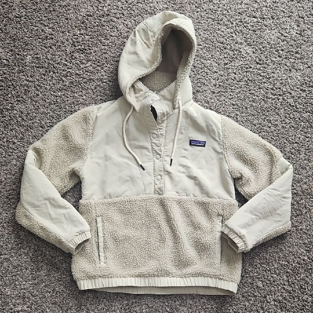 Patagonia Women's Beige Hooded Jacket